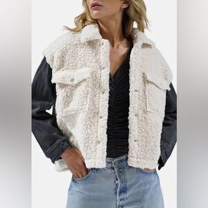 LNA Riley Sherpa Jacket Small
